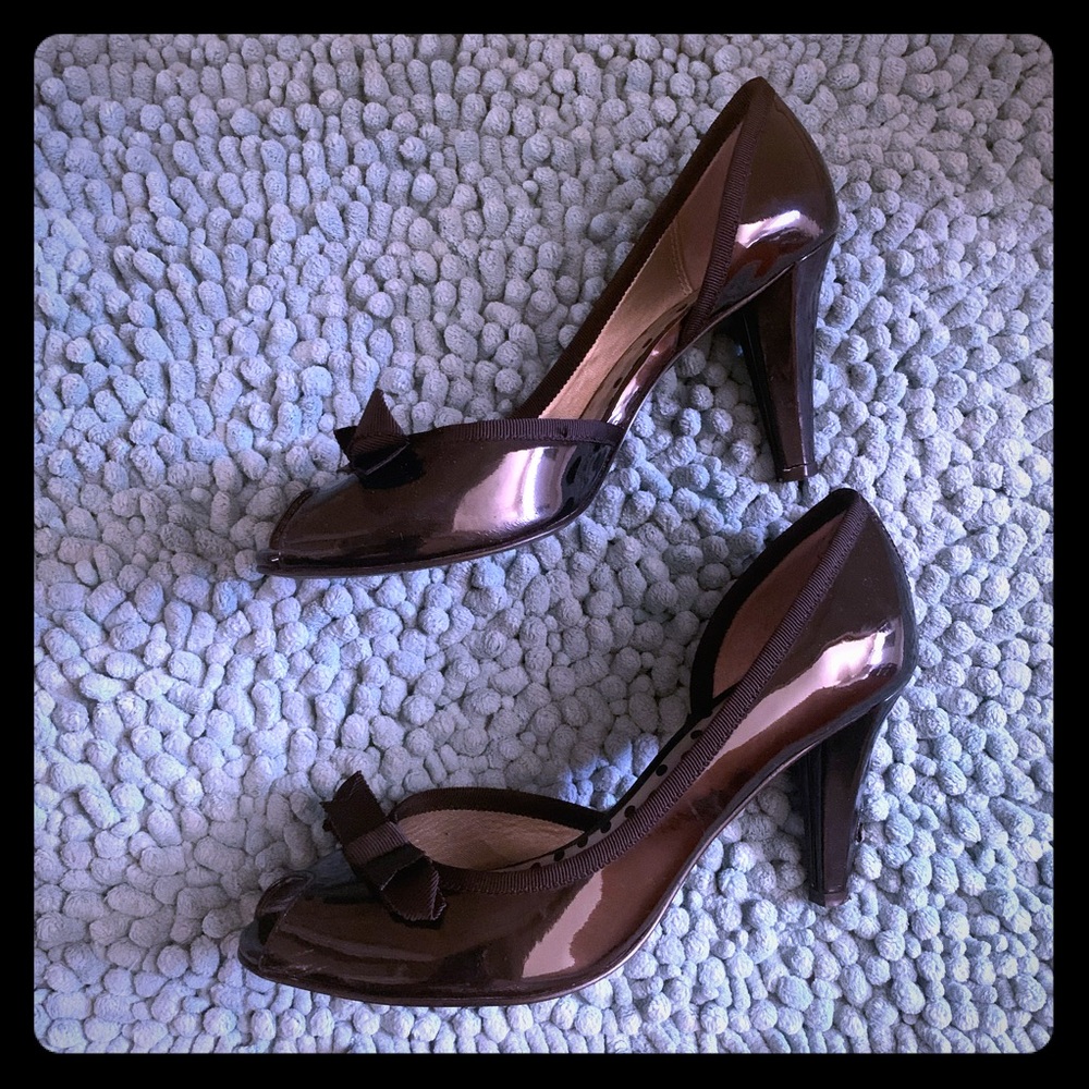 Anne Klein patent leather black peakaboo pump